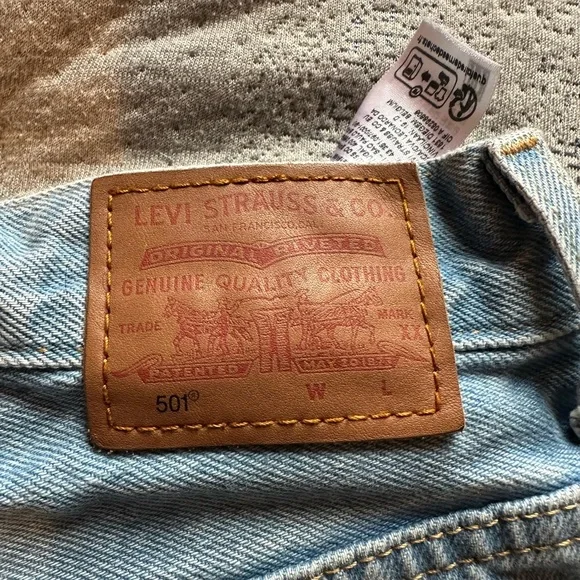 Levi’s 501 - Picture 3 of 5